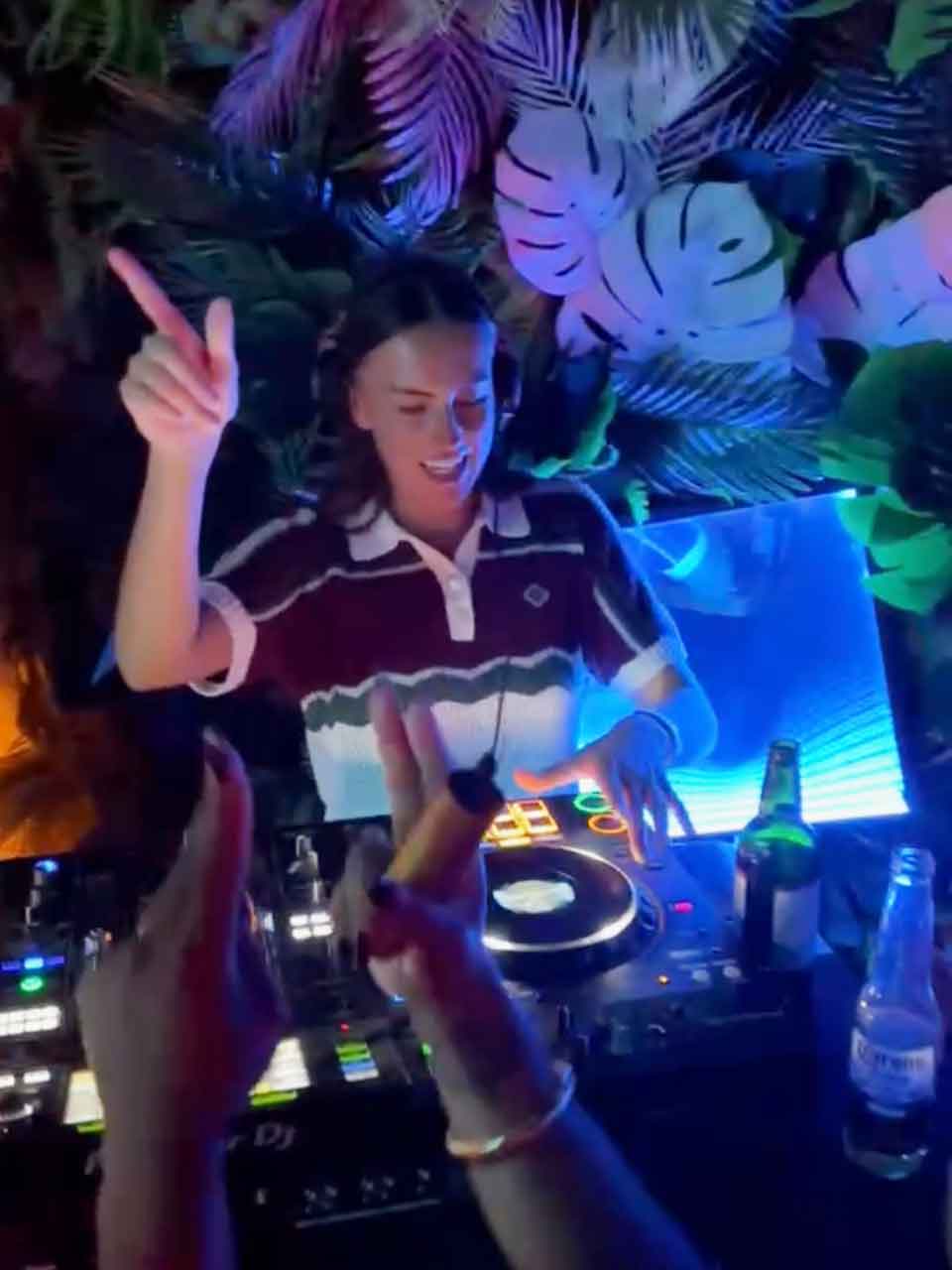 Jayley Jones DJ Jayley Jones DJ